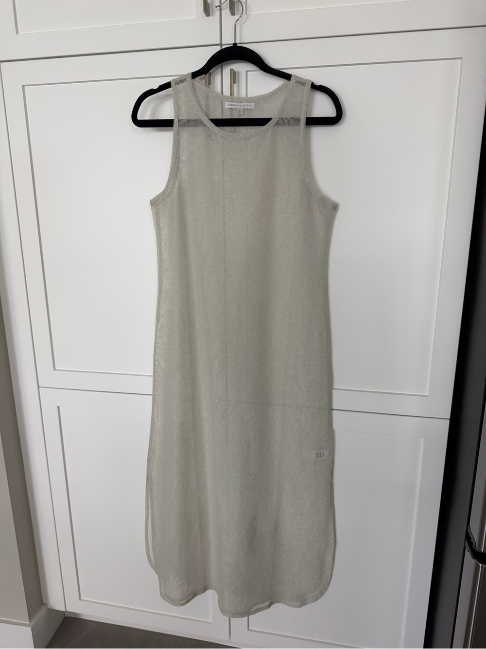 America & Beyond Light whitish Gray Sleeveless Knit Beach 🏖️ coverup size XS